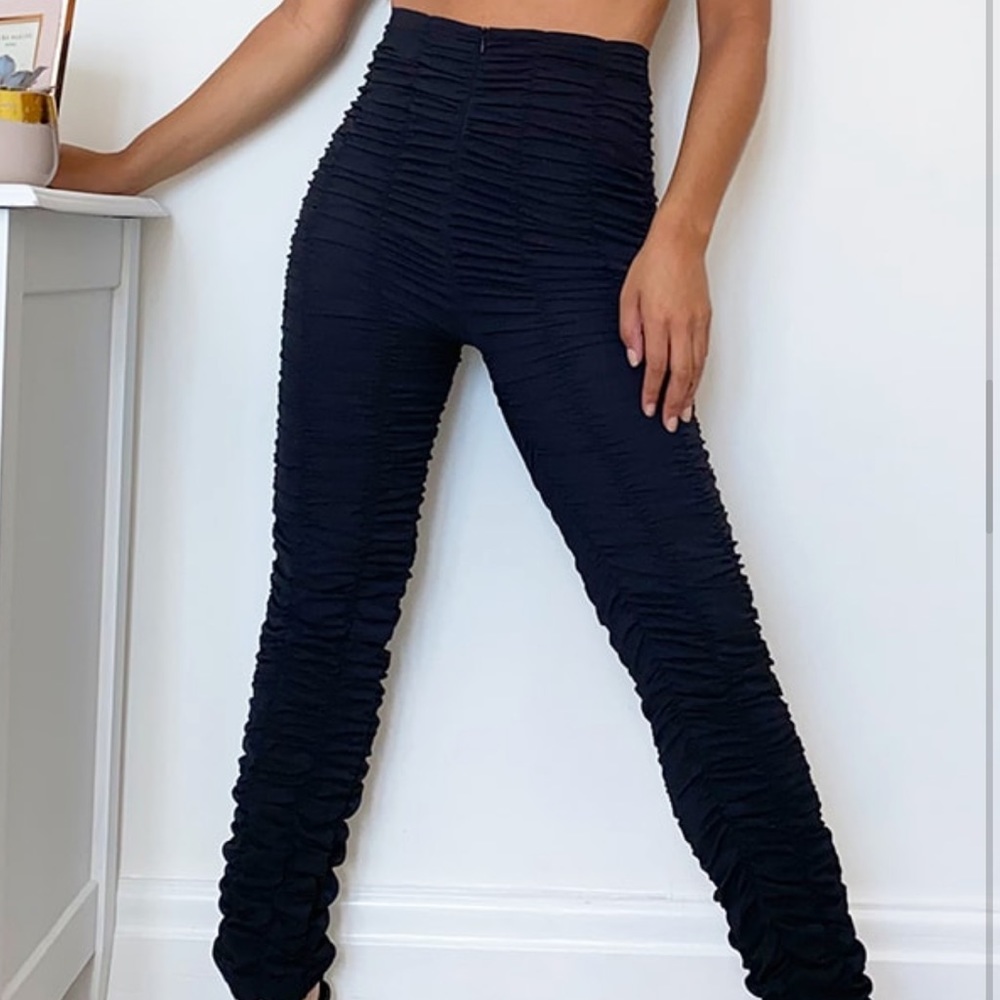 Black Ruched Leg Woven Skinny Pants- Pretty Little Thing